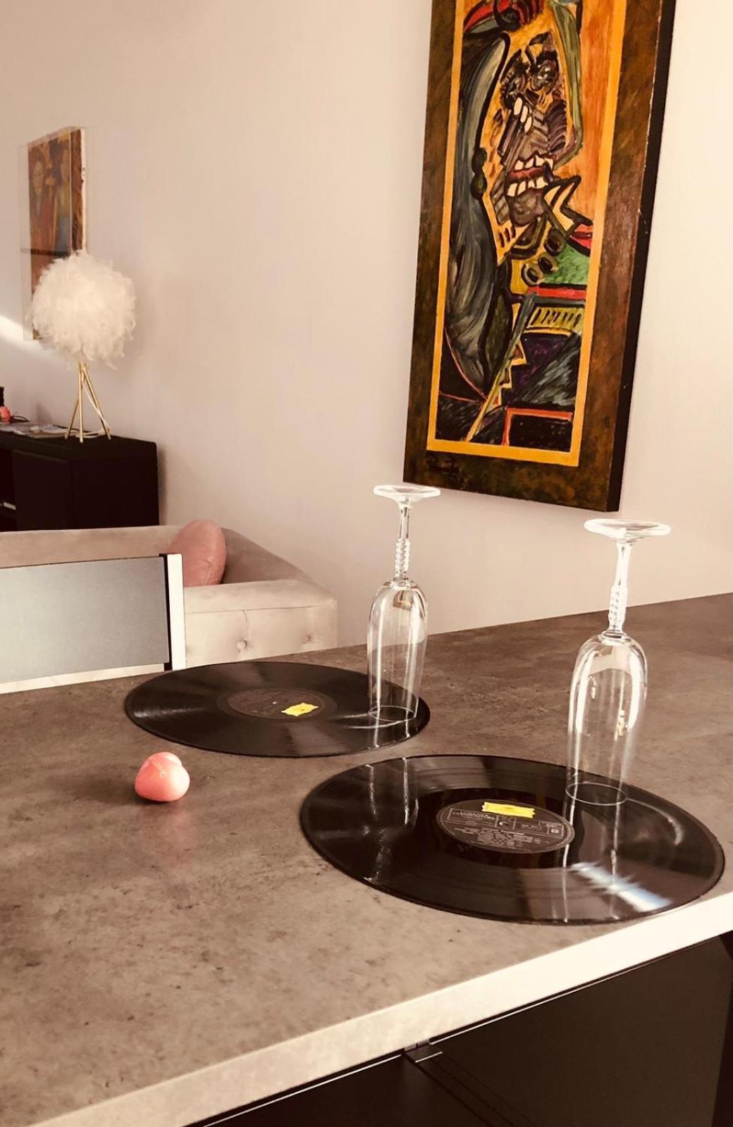 Picasso's House Modern Art Apartment *